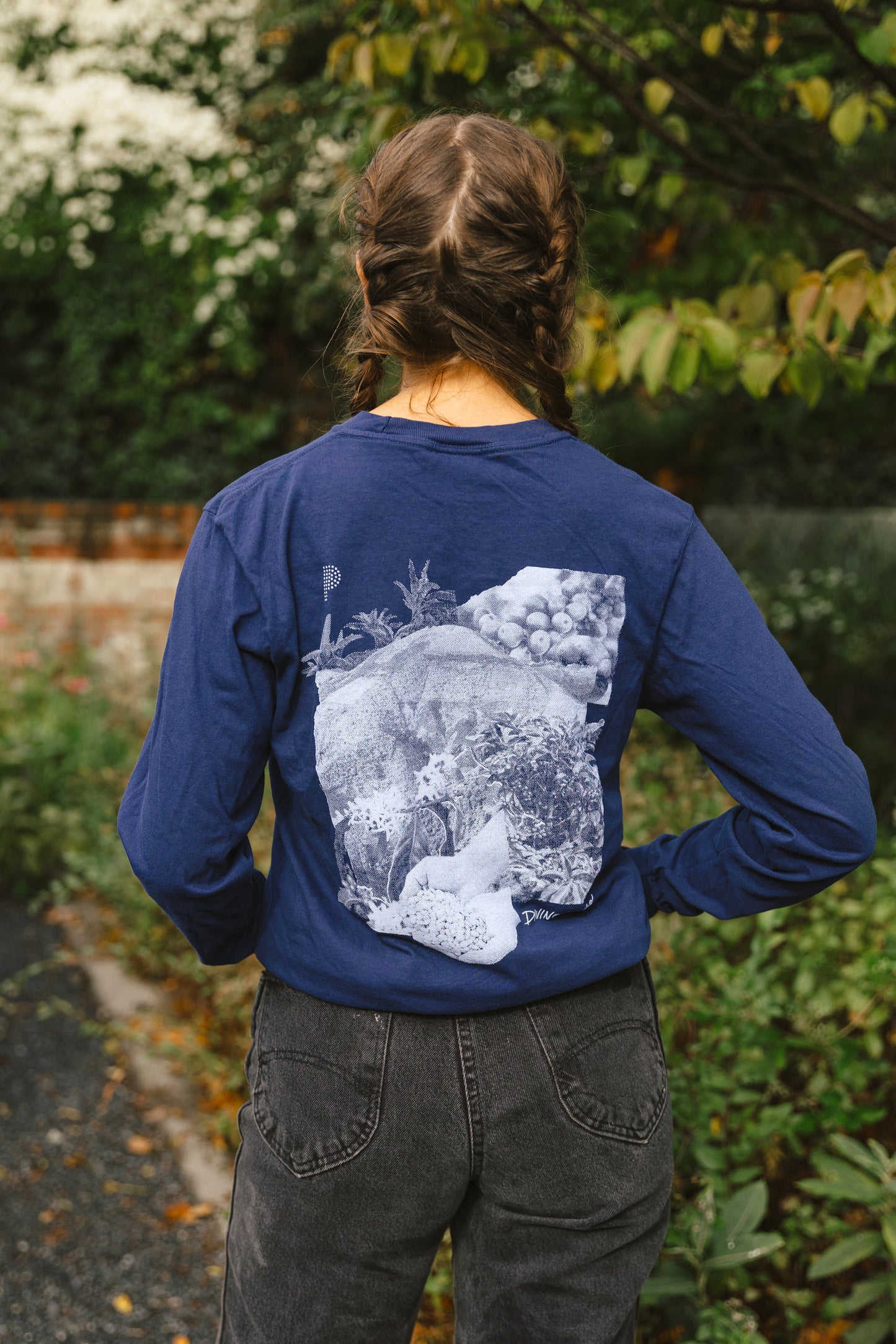Divino Niño Long Sleeve T-Shirt