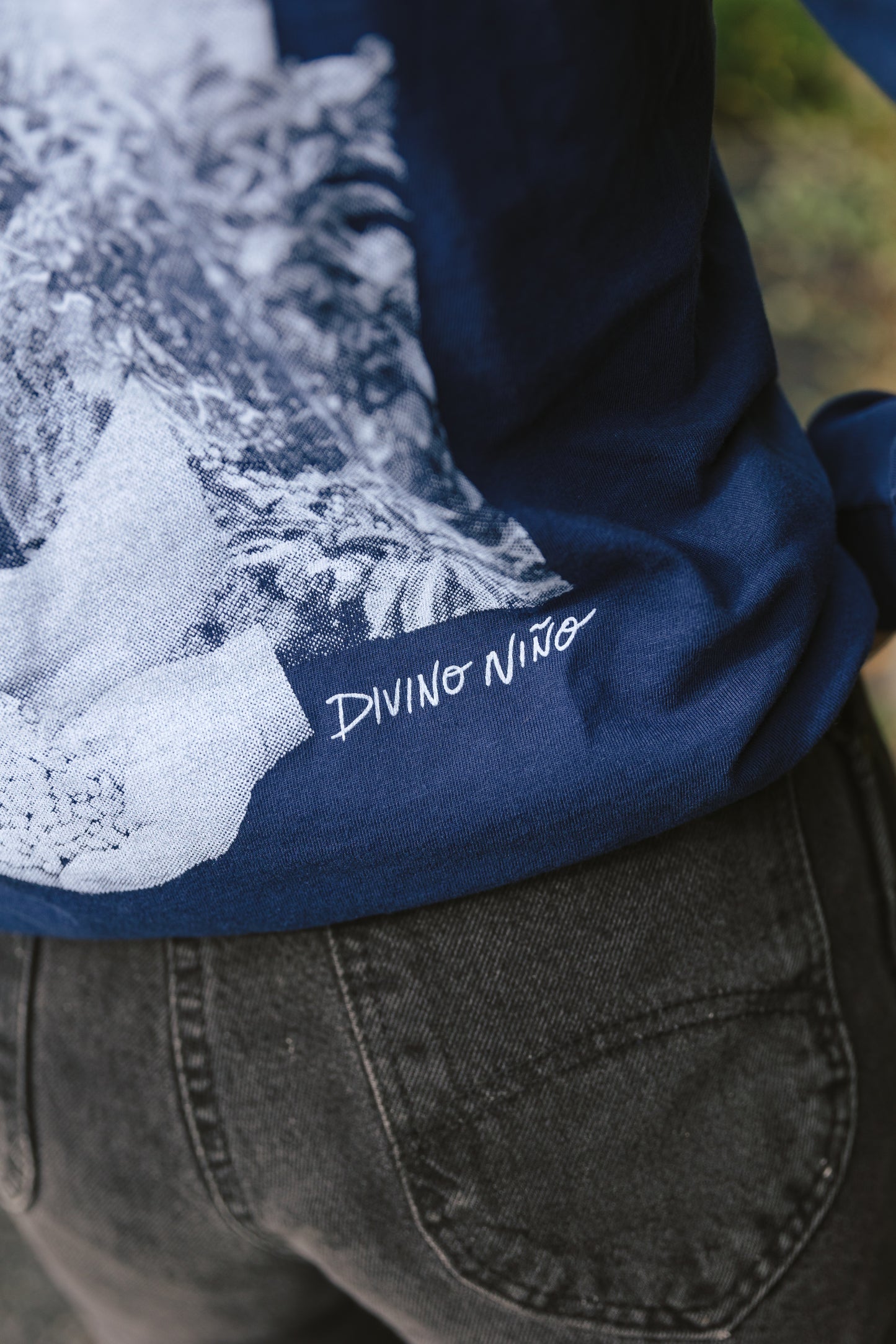 Divino Niño Long Sleeve T-Shirt
